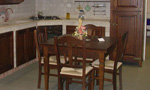 pavimento travertino cucina